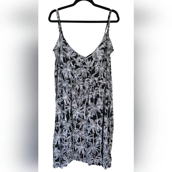 TORRID Black Palm Tree Print Baby Doll Dress Size 5 - Picture 1 of 3